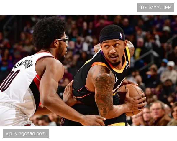 布克常规赛前六战表现亮眼，以182分成绩成为太阳队史第二高得分者